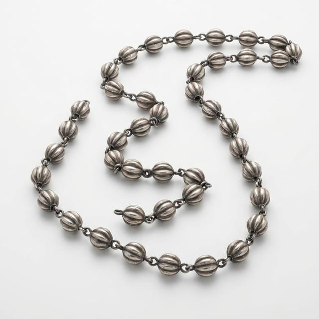 Traditional Ribbed Bead Oxidized Necklace