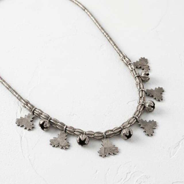 Vintage Tribal Antique Silver Chinar Leaf & Bud Statement Necklace